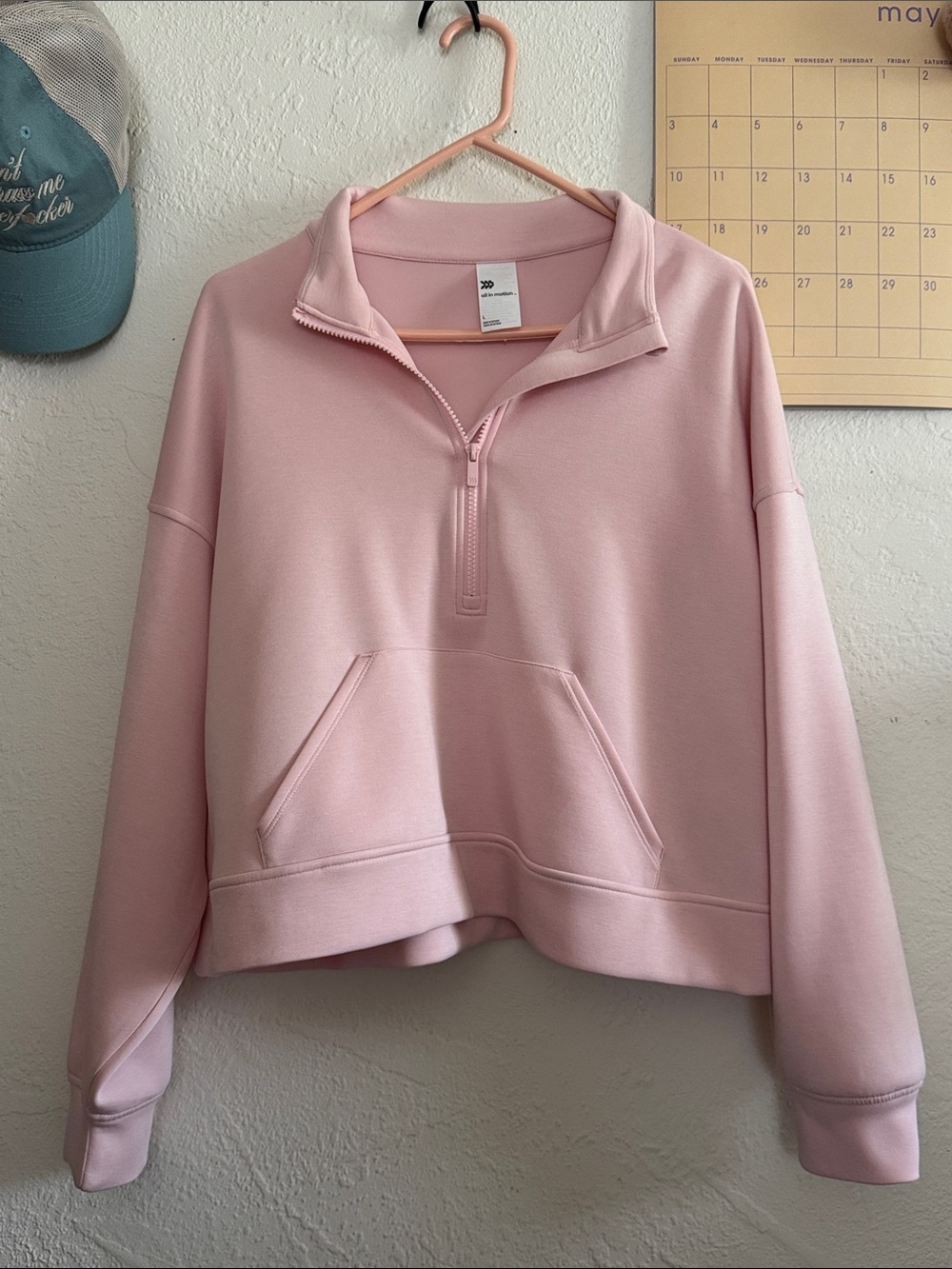 Women’s Quarter Zip Athletic Top